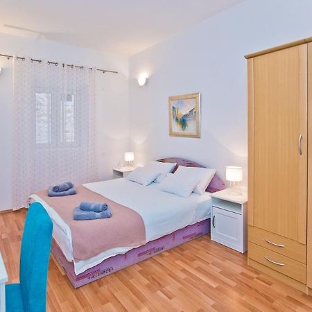 Apartman Toma Apartment ฮวาร์ ภายนอก รูปภาพ