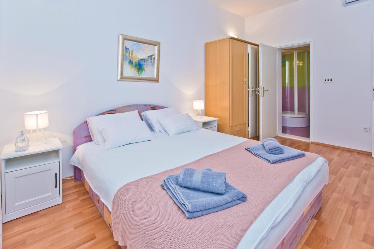 Apartman Toma Apartment ฮวาร์ ภายนอก รูปภาพ
