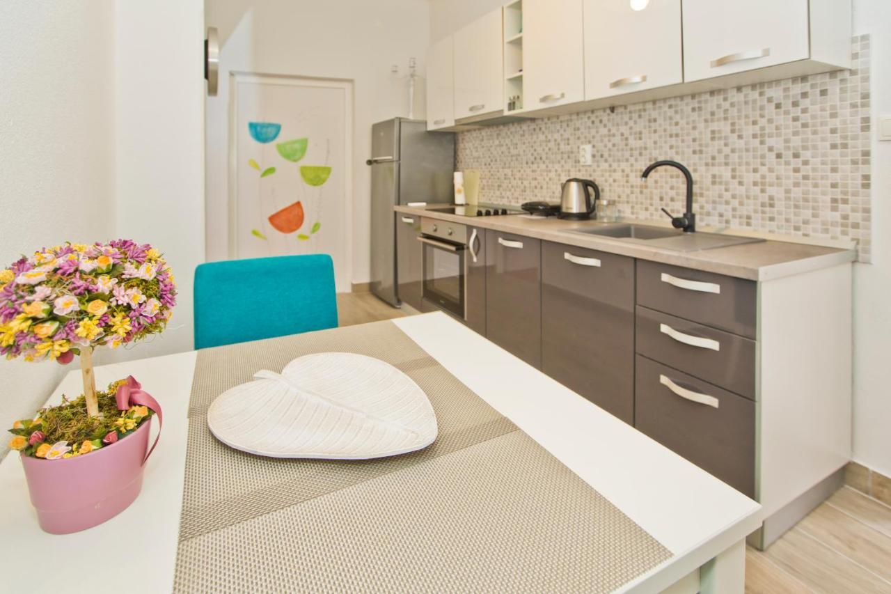 Apartman Toma Apartment ฮวาร์ ภายนอก รูปภาพ
