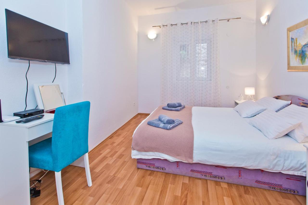 Apartman Toma Apartment ฮวาร์ ภายนอก รูปภาพ